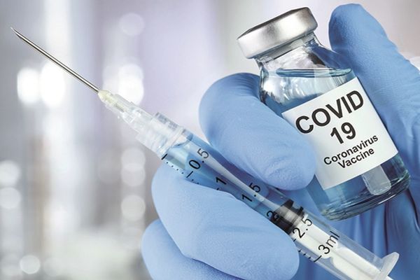 Marea Britanie va administra cea de-a treia doză de vaccin