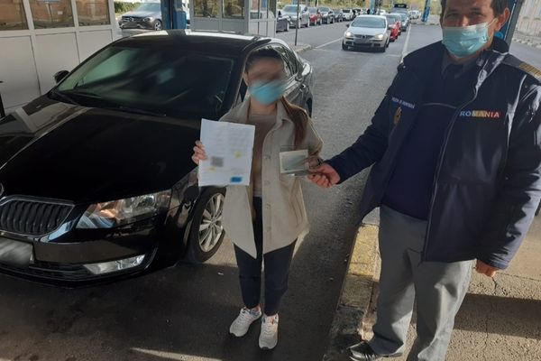 Certificat de vaccinare împotriva Covid-19 fals, descoperit la controlul de frontieră