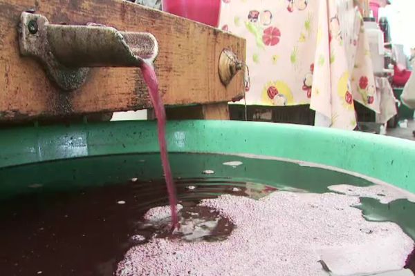 Nu puneți mustul la fermentat în spații închise!