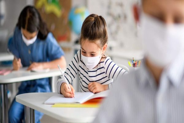 Rata de vaccinare ar mai putea conta doar în scenariul roșu