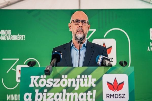 Kelemen Hunor: ”Am decis să continuăm guvernarea, iar UDMR să înceapă negocierile pentru formarea unei mari coaliții între PNL-PSD-UDMR”