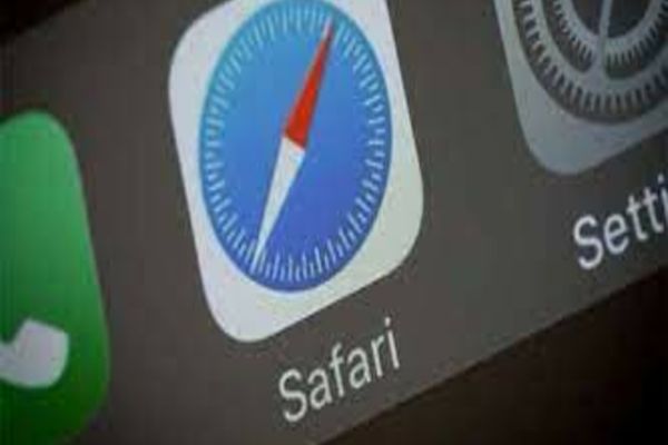 Un bug în browserul de internet Safari poate duce la scurgerea unor informații cu caracter personal, dar și a activitatății de navigare a utilziatorului