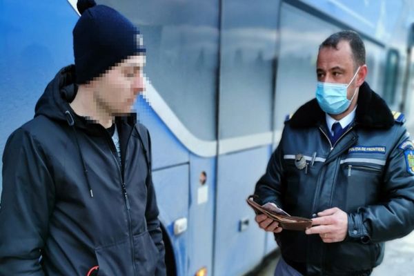 Depistat la controlul de frontieră tractând o remorcă neînmatriculată 