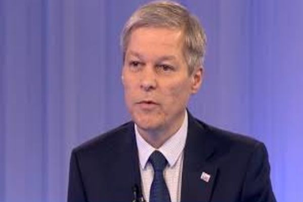 Dacian Cioloș: "Îi cer premierului să se aplece şi asupra Planului Naţional Strategic pentru agricultură. E vorba de 22 de miliarde de euro”