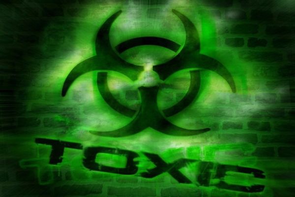 ALERTĂ DE TOXICITATE. O uzină chimică din Ucraina a fost DISTRUSĂ - scurgeri de amoniac