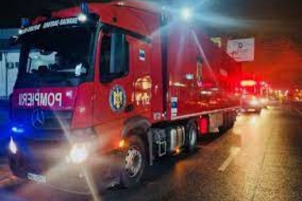Peste 200 de pompieri salvatori intervin în sprijinul echipajelor operative din cele 8 județe aflate la granița cu Ucraina