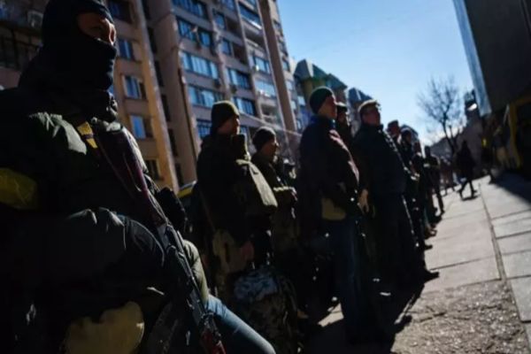 RĂZBOI Rusia-Ucraina ZIUA 6. CONVOIUL uriaș al rușilor, lângă Kiev. Se pregătește asaltul final