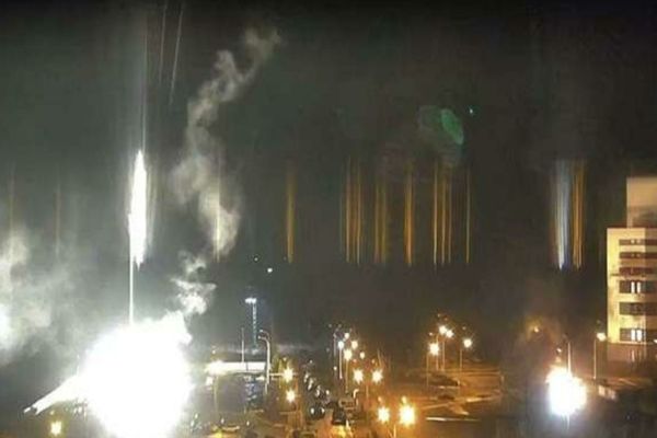 INCENDIU la Centrala nucleară Zaporojie după atacul furibund al rușilor
