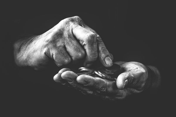 SURSE PSD propune vouchere pentru românii cu venituri mici. Câte persoane ar putea beneficia