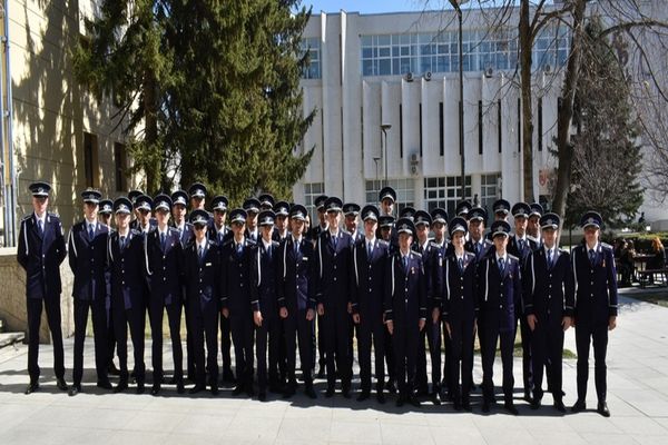 38 de absolvenți ai Școlilor de Agenți de Poliție și-au început cariera de polițist în cadrul IPJ Vaslui