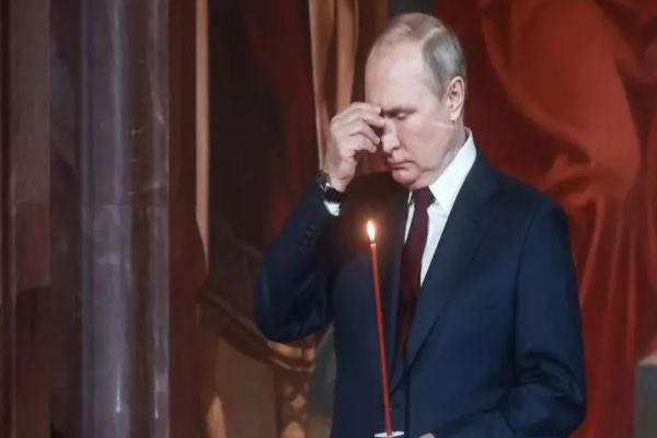 Profiler SRI: „Vladimir Putin nu simulează. Tremuratul este real!”