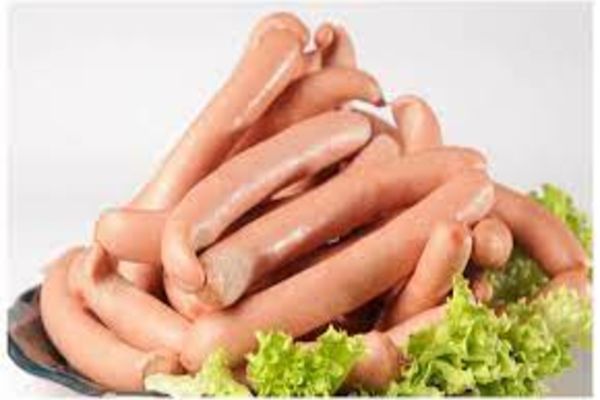 Cu cât a crescut în 13 ani numărul maxim de E-uri din crenvurștii de pui