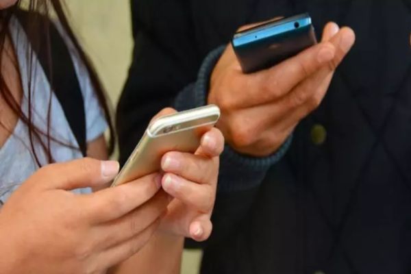 Cum reușesc hackerii să preia controlul asupra telefonului tău. CAPCANA în care cazi fără să-ți dai seama