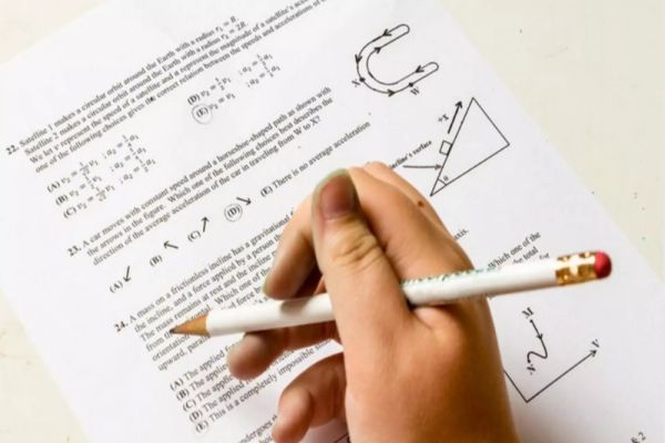 Evaluare națională 2022. Subiecte MATEMATICĂ - ce au avut de rezolvat elevii la examenul de astăzi