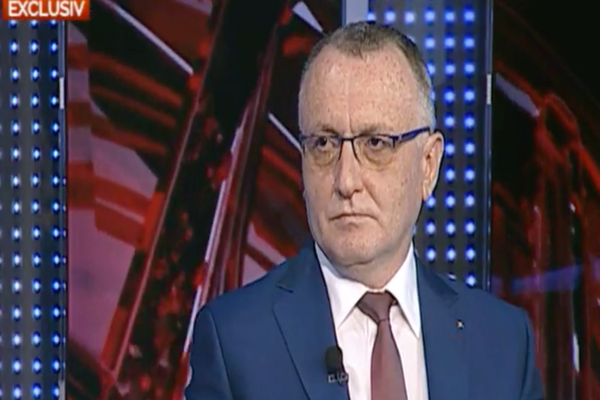 Sorin Cîmpeanu publică datele care arată pregătirea profesorilor: „Sunt foarte trist pentru cei care au luat note sub 5”