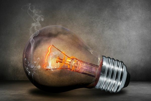 Europa STINGE lumina: începe marea raționalizare! Țara noastră trebuie să înregistreze un consum mai mic de energie cu 15%