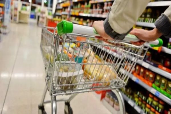 ALERTĂ alimentară în magazine - Cel mai consumat produs vara, retras de la vânzare - Pericol imens pentru sănătate!