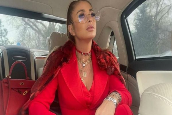 Anamaria Prodan: „Reghe m-a amenințat cu moartea, m-a tras de păr. A intrat cu forța în casă, duhnea a alcool. Va avea dosar penal”