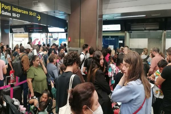 Aproximativ 80 de zboruri ANULATE, în Spania! HAOS TOTAL pe aeroporturi din cauza grevei piloților Air Nostrum