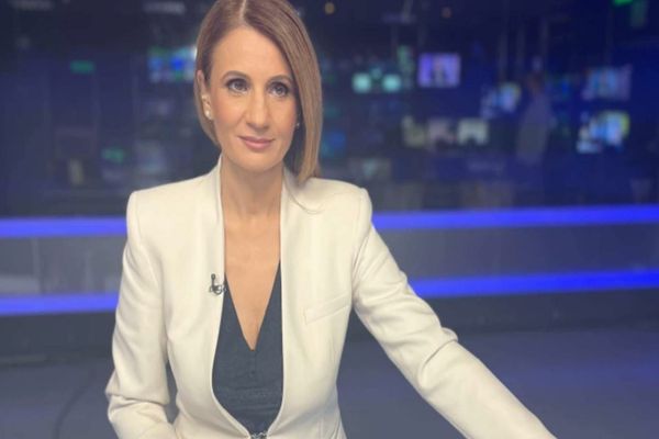 Demers fără precendent al unui jurnalist. Anca Alexandrescu se duce la Parchetul General cu actele privatizării Petrom și cu raportul Curții de Conturi