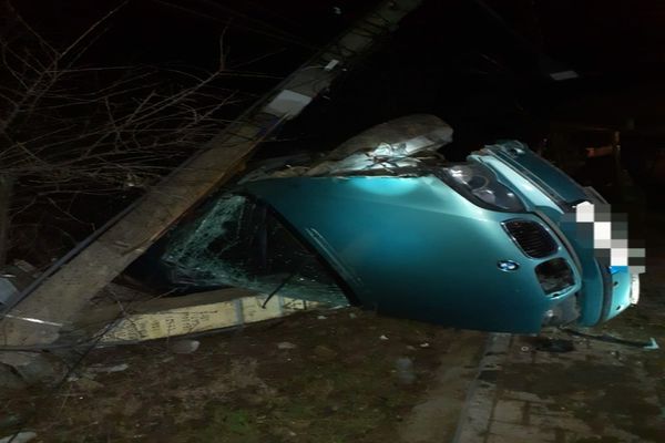 Cascadorie periculoasă! Șoferița a ajuns la spital!