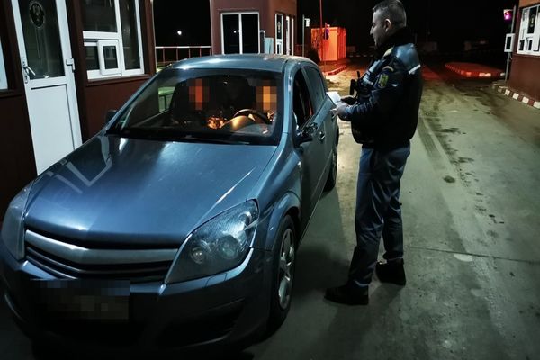Un FALS șofer  s-a ales cu un dosar penal