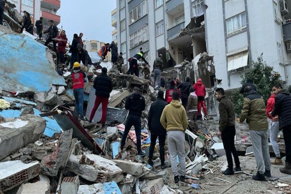 Numărul morților după cutremurul din Turcia a trecut de 21.000