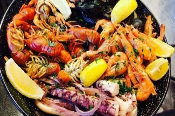 Sunt fructele de mare de post? - Ce spune preotul