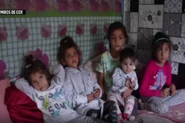 DRAMA familiei cu 7 copii, care trăiește fără curent electric. Viața de zi cu zi, o luptă continuă pentru supraviețuire: mărturii cutremurătoare