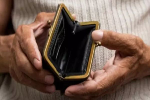 ANAF pregătește o nouă măsură - Ce pățesc românii care au conturi poprite