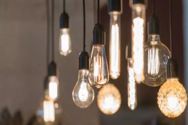 Cele 7 aparate din casă ce trebuie oprite noaptea ca să achiți FACTURI mici - Ce nu e bine să scoți niciodată din priză