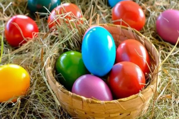 Cât timp poți mânca ouăle vopsite de Paște. Numărul de zile după care devin TOXICE