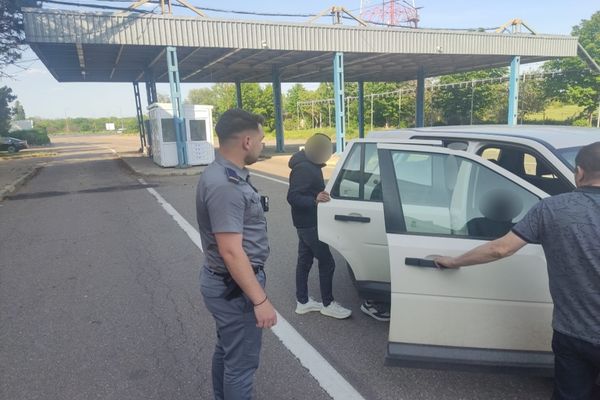 Doi egipteni opriți la frontieră, după ce au intenţionat să intre ilegal în România