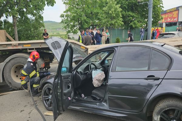 Accident pe o stradă din Vaslui! Cinci persoane, implicate