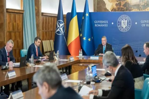 Salariile din administrația publică cresc, de la 1 iunie, la nivelul stabilit pentru anul 2022 prin legea salarizării unitare în sectorul public