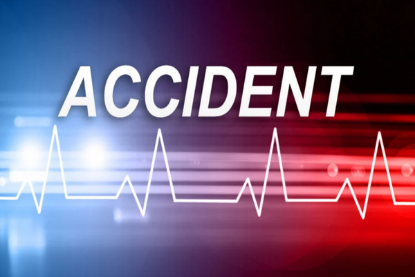 Accident rutier comis de un angajat beat al Primăriei Bârlad. Șoferul era la volan aproape de coma alcoolică