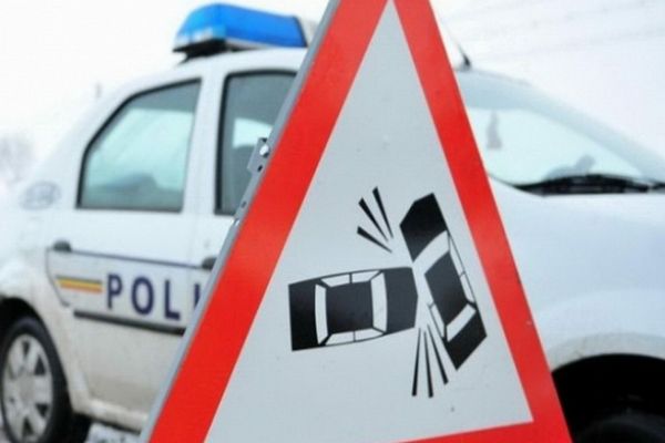 Accident rutier în zona pensiunii MIRA: Pompierii și echipajele SMURD intervin pentru salvarea victimelor
