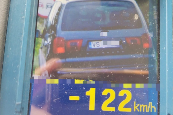 Un șofer „zbura” cu 122 de km/h, băut la volan! Unde l-au oprit polițiștii