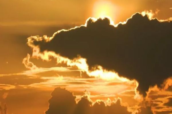 Se înmulțesc ploile dar temperaturile încep să crească - Vom avea chiar și 33 de grade Celsius - Disconfort termic accentuat