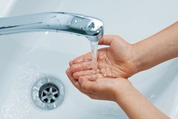 SUTE DE BLOCURI DIN BUCUREȘTI RĂMÂN FĂRĂ APĂ CALDĂ. LUCRĂRI PROGRAMATE LA TERMOFICARE