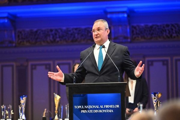 Ciucă, despre plafonarea plăților cash: "Măsura trebuie revizuită cât mai curând". Mesajul transmis reprezentanților băncilor