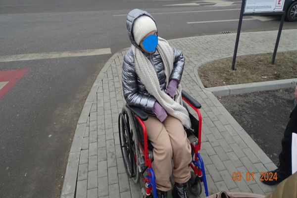 Tânără dispărută de trei luni, găsită într-un magazin din Bârlad: Cazul rezolvat de asistenții sociali și polițiștii locali