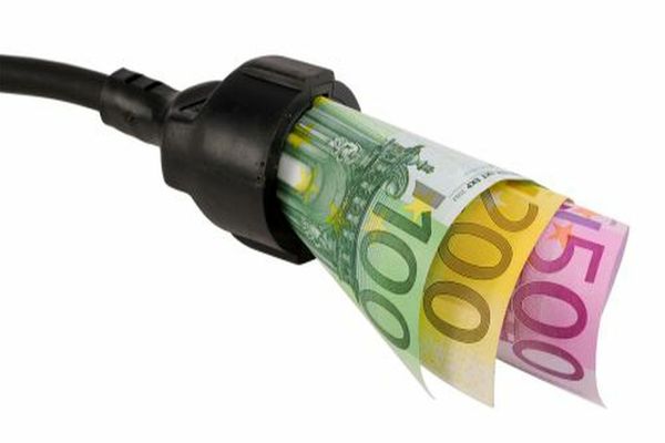 Cum pot fi recuperați banii NEFOLOSIȚI de pe cardul de energie? Au mai rămas doar câteva zile