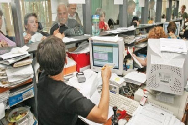 FUNCȚIONARII PUBLICI, TESTAȚI ANUAL: CE NOTE TREBUIE SĂ IA PENTRU A-ȘI PĂSTRA LOCUL DE MUNCĂ