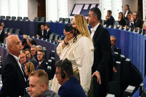 DIANA ȘOȘOACĂ, SCANDAL ÎN PARLAMENTUL EUROPEAN. A FOST DATĂ AFARĂ DIN PLENUL ȘEDINȚEI
