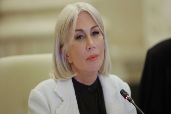 RALUCA TURCAN: PSD SĂ NE SPUNĂ CLAR DACĂ MAI VREA SĂ FIE LA GUVERNARE SAU TRECE ÎN OPOZIȚIE