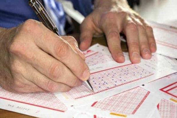 Loto duminică, 11 ianuarie 2026. Reporturi cumulate de peste 13 milioane de euro la Joker și 6/49