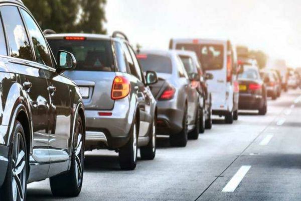 Rovinietă 2026. Lovitură pentru șoferi chiar de la începutul anului: cât a ajuns să coste taxa de drum și ce greșeală banală atrage o amendă usturătoare