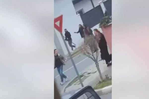 14 PERSOANE REȚINUTE ÎN URMA CONFLICTULUI SÂNGEROS DIN URZICENI