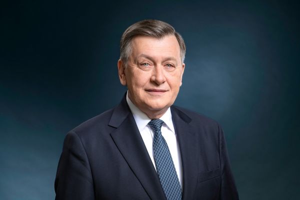 CRIN ANTONESCU, DEZVĂLUIRI BOMBĂ LA REALITATEA PLUS. CANDIDATUL COALIȚIEI DE GUVERNARE, INVITAT LA CULISEOLE STATULUI PARALEL - ORA 21:00